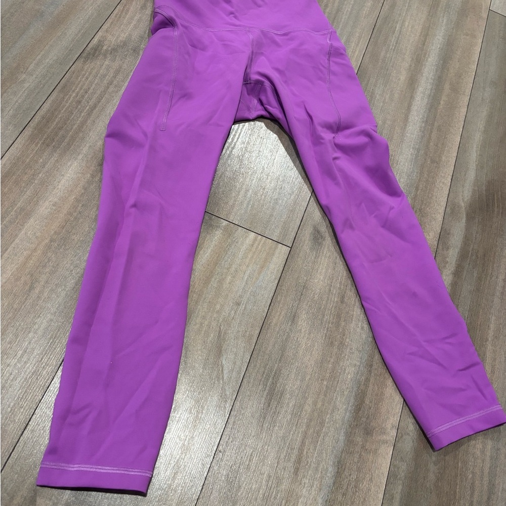 Lululemon Wunder Train high rise 23 inch crop leggings